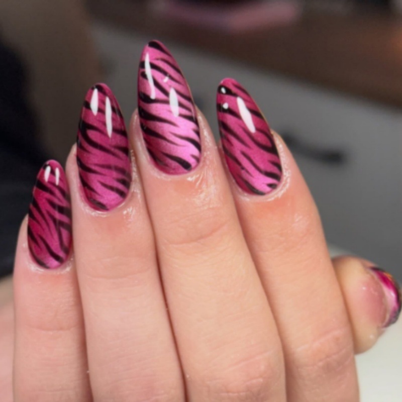 24 Uñas Postizas de Ojo de Gat - Nail Art Zebra Design reseña y precio